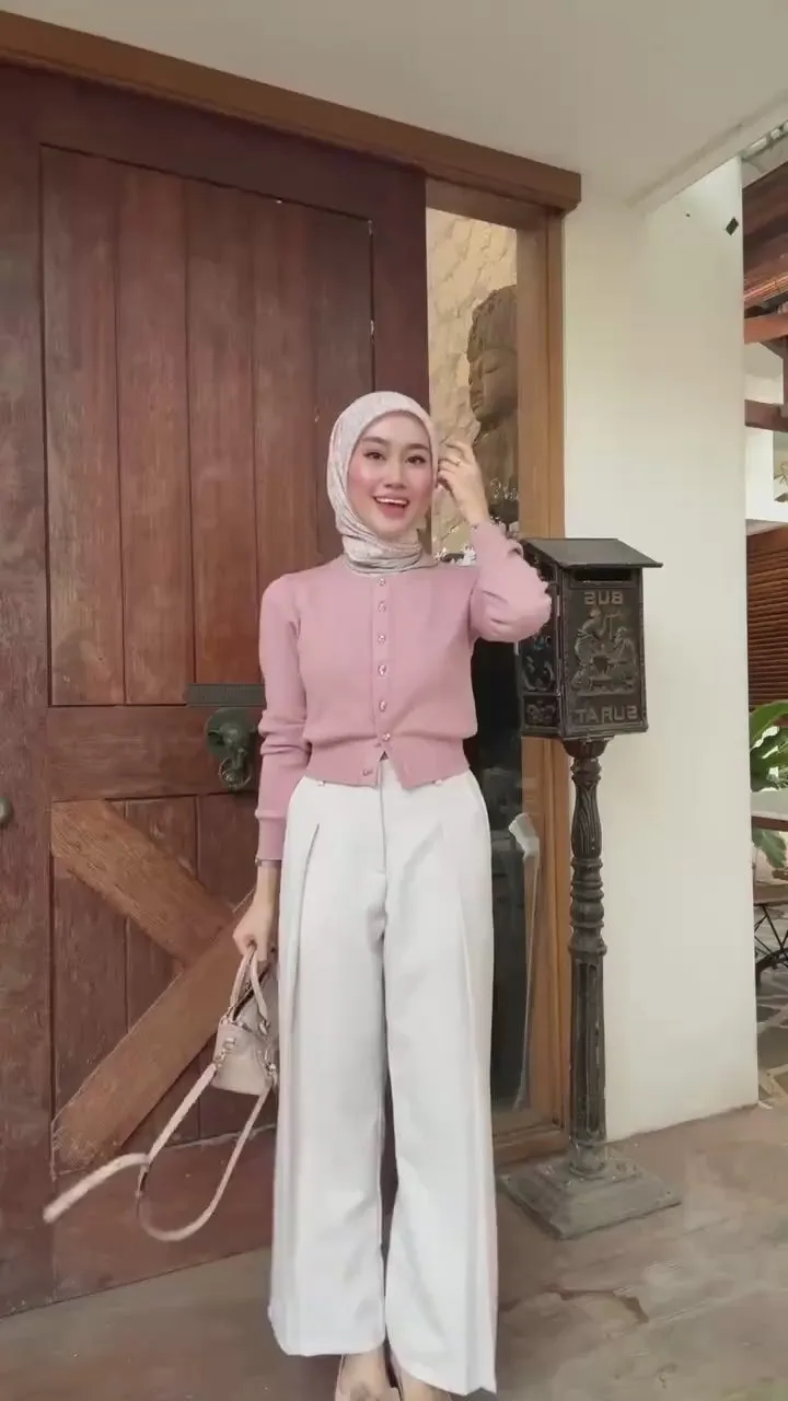 moa-pants video